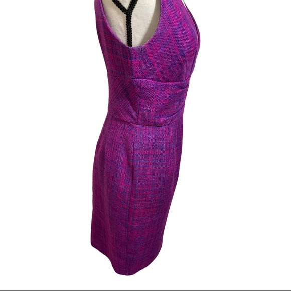 Trina Turk Concetta silk tweed dress. Zipper back. V neck sleeveless.Size 6 - Picture 6 of 11